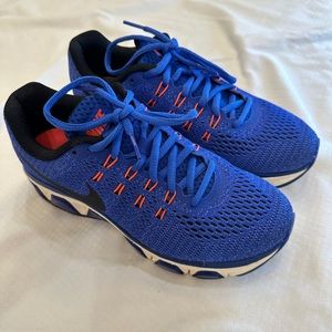 Nike Run Easy Blue shoes-like new!